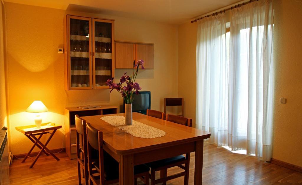 Apartaments La Llucana Barruera Oda fotoğraf