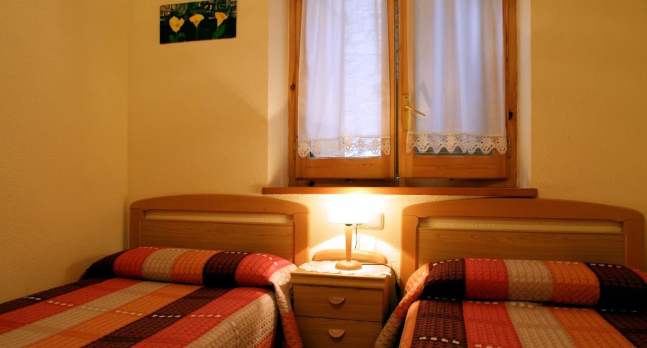Apartaments La Llucana Barruera Oda fotoğraf